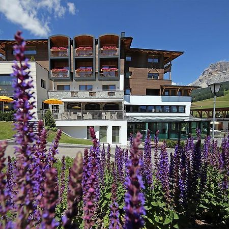 Hotel Ciasa Soleil La Villa  Buitenkant foto